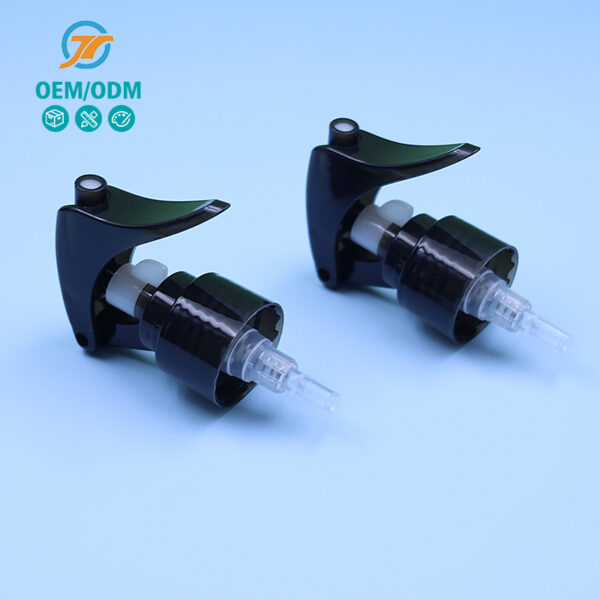 24/410  Small sprayers that can be used for anti-mite agents. - Image 3