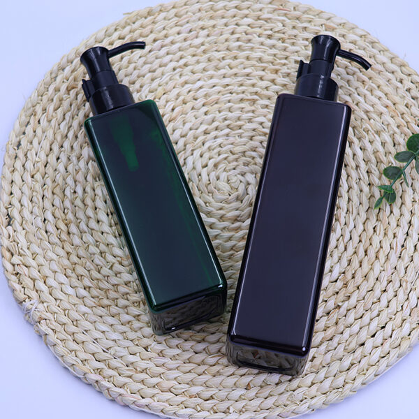 24/410 Black makeup remover pump - Image 3