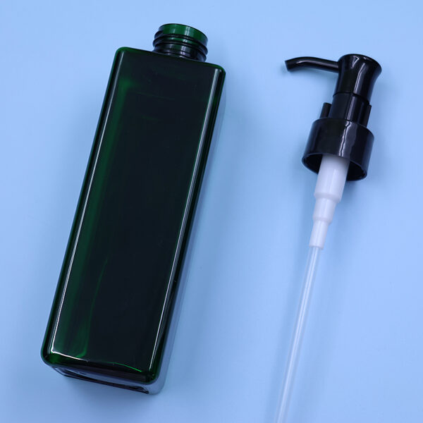 24/410 Black makeup remover pump