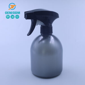 28/410  All-plastic gun for spraying clothes cleaning foam