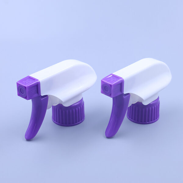 28/410  Purple and white sprayer for spraying mosquito repellent - Image 2