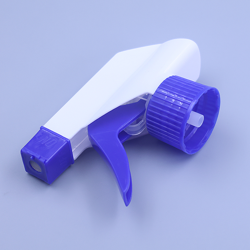 28/410 foam-producing trigger sprayer for car washing - Image 3