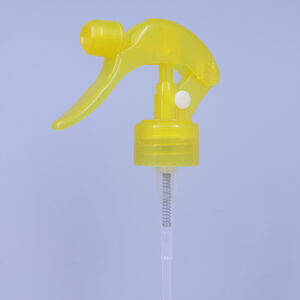28/410   Spray gun for pet acaricide spraying