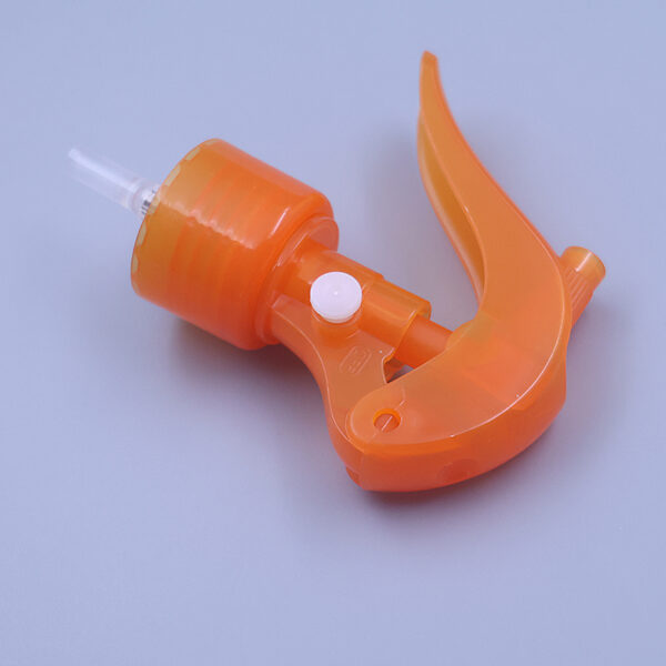 24/410  Mini  Trigger  Sprayer for spraying car interior cleaner - Image 3