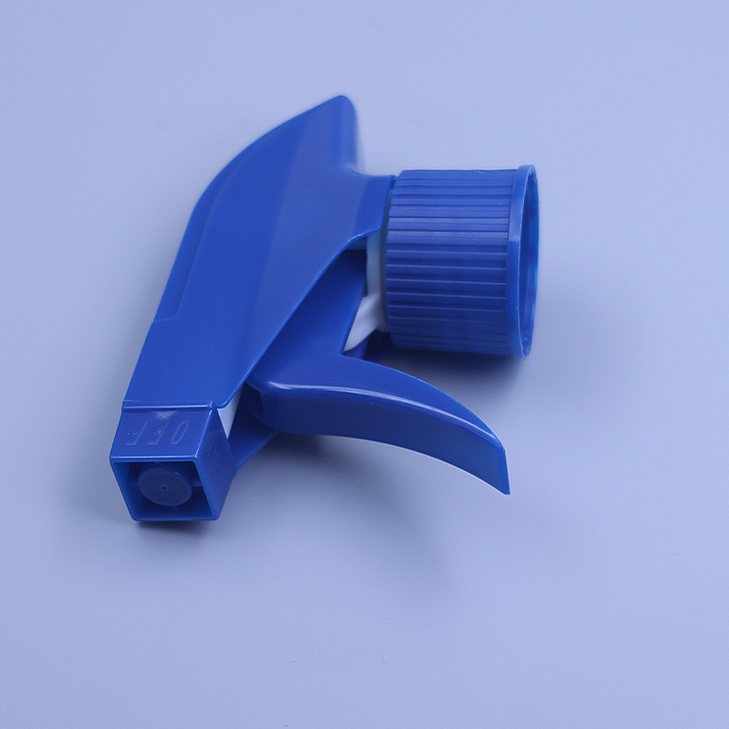 28/410 Simple spray gun for pesticide application. - Image 3