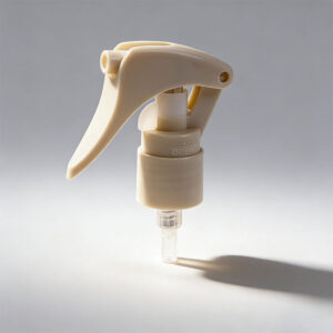 20/410 Mini Trigger Sprayer for moisturizing hair in barbershops